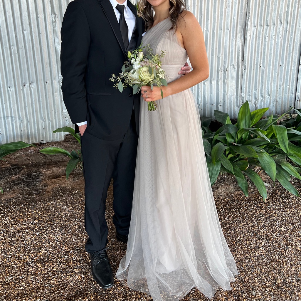 Elegant Taupe One-Shoulder Tulle Bridesmaid Dress